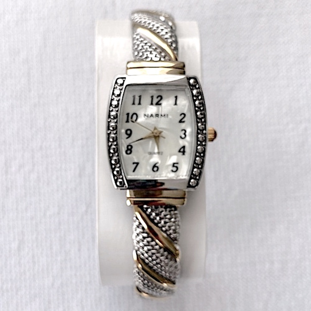 🌟 NARMI Brand Ladies Watch 🌟 GoldTone & Silver Hinged Cuff Band. Pristine!